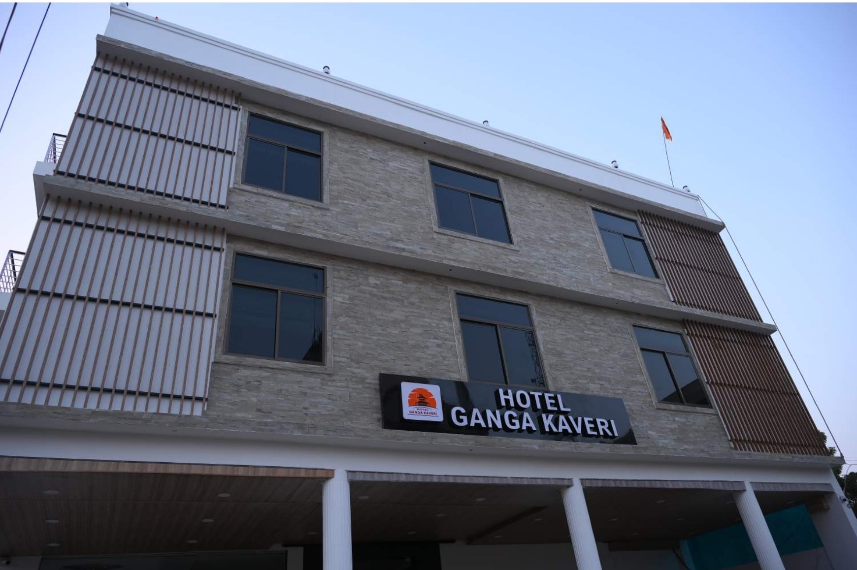 Hotel Ganga Kaveri - Tap to explore photos