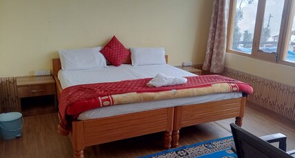 BUGYAL EAST END ROOMS HOMESTAY Room Type - 101
