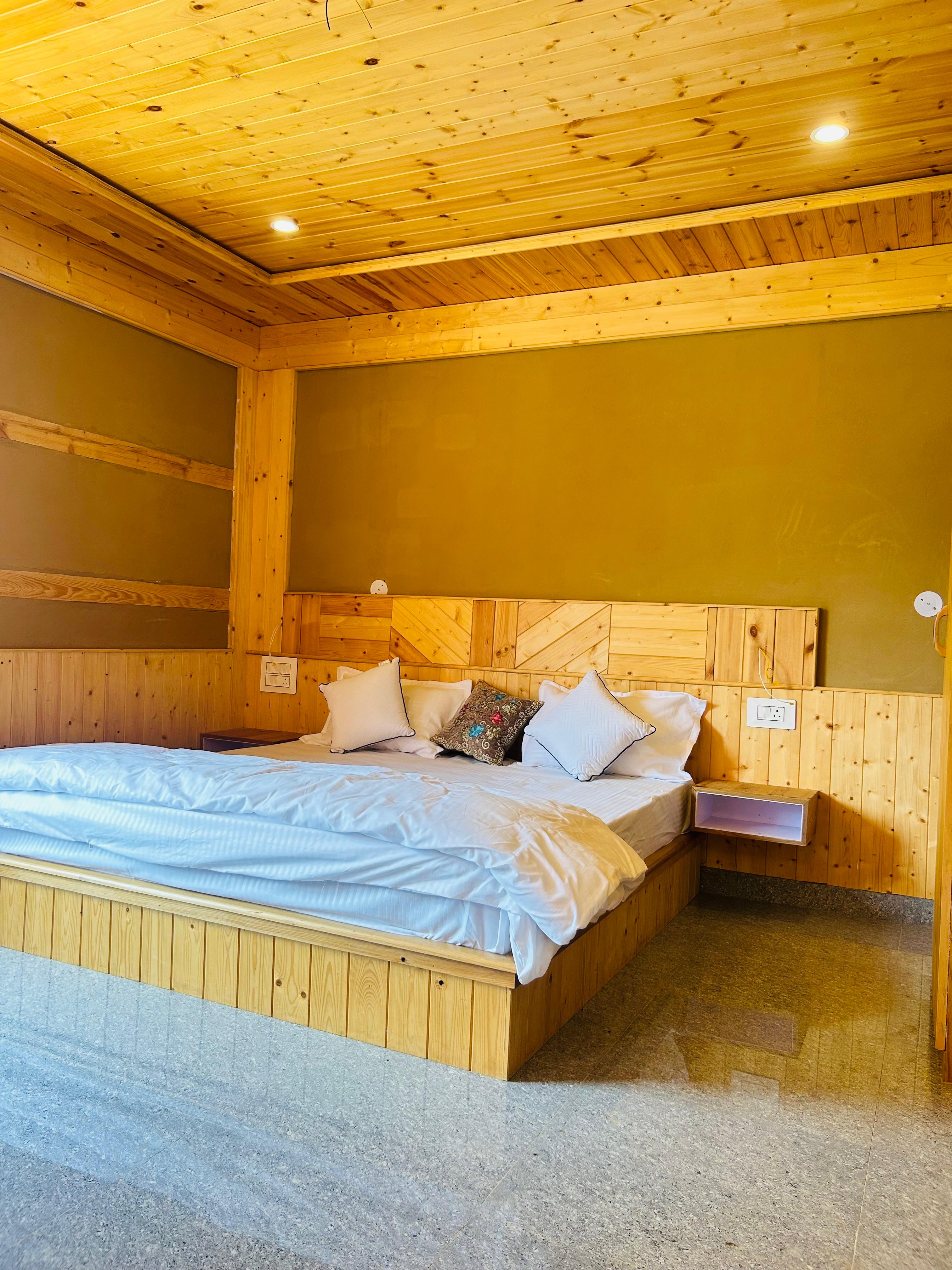 Himalayan Baseraa - Tap to explore photos