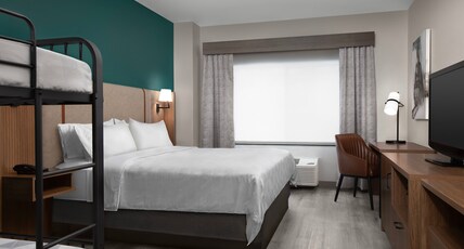 Holiday Inn Hotel & Suites DURANGO CENTRAL Room Type - 1 King Standard with Bunk