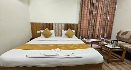 Hotel Jashan Palace Room Type - Premium Room