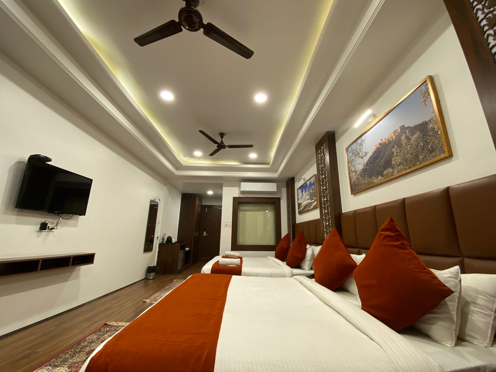 Hotel Kareem Residency - Tap to explore photos