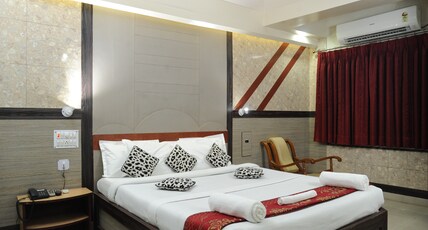 SONAR BANGLA MOTEL MIDWAY Room Type - AC Suite (2+1)