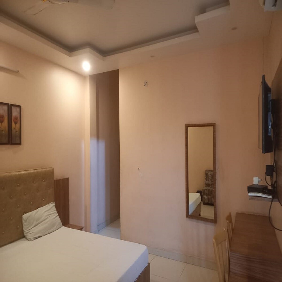 HOTEL PPARADISE lUCKNOW - Tap to explore photos