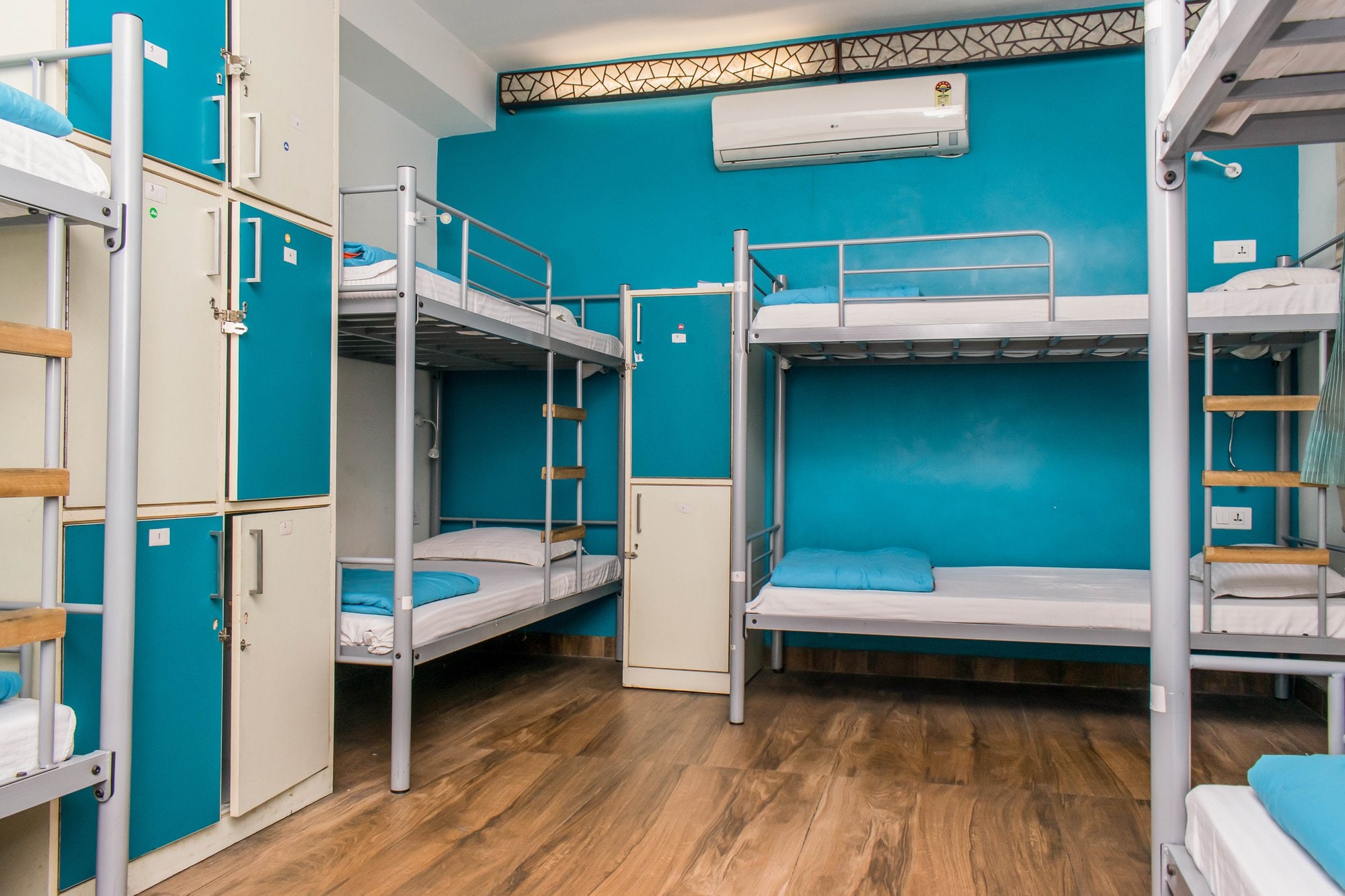 Joey's Hostel Delhi - Tap to explore photos