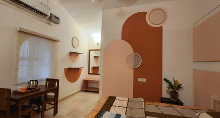 Pappi Chulo Hostel - Vagator Room Type - AC Deluxe Double Room