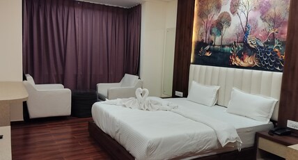 S B International Hotel and Banquet Room Type - SUITE