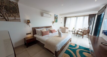 Vee Resort by Vaana, Part of StayVista Room Type - Emperor Suite with Heart Pool & Jacuzzi Vee Resort by Vaana, Part of StayVista Room Type - Emperor Suite with Heart Pool & Jacuzzi