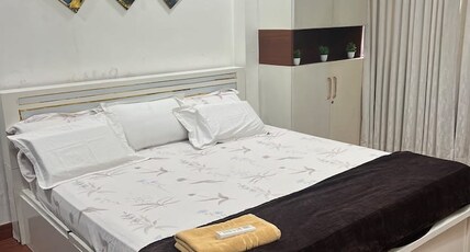 Retreat hotel Room Type - Premium Room