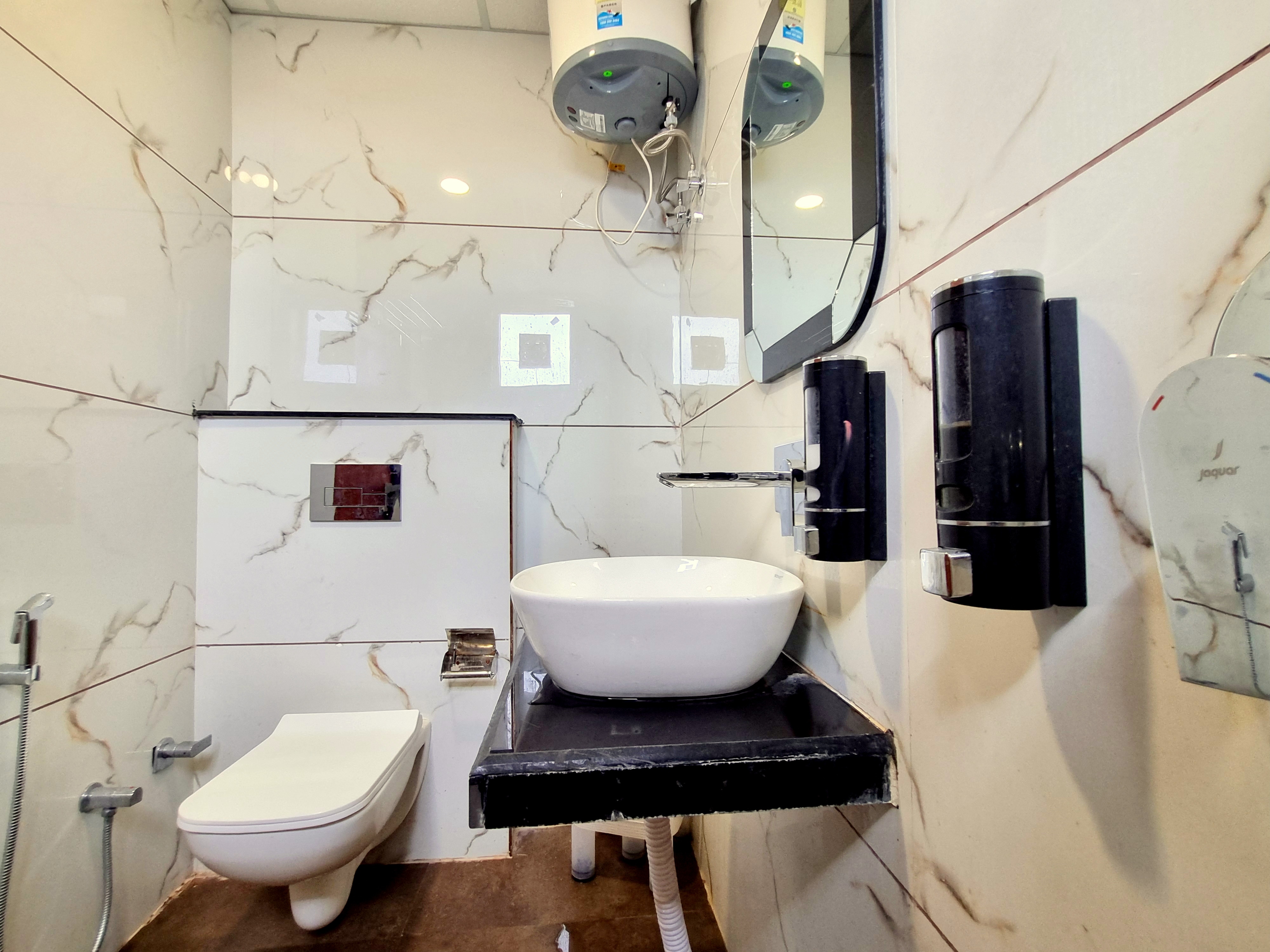 Hotel Grand Sharon - Tap to explore photos