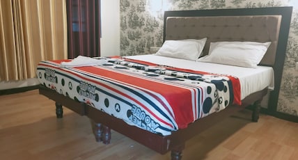 Kerala Houseboats Room Type - Night Stay with Morning Cruise In Sharing Houseboat Check In 6 PM Check Out 09 AM Kerala Houseboats Room Type - Night Stay with Morning Cruise In Sharing Houseboat Check In 6 PM Check Out 09 AM