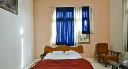 Amrapali Hotel and Resorts Room Type - Deluxe Room