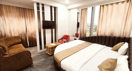 Hotel Maryline Yellow Room Type - Suites Room