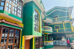 JS Holiday Apartment