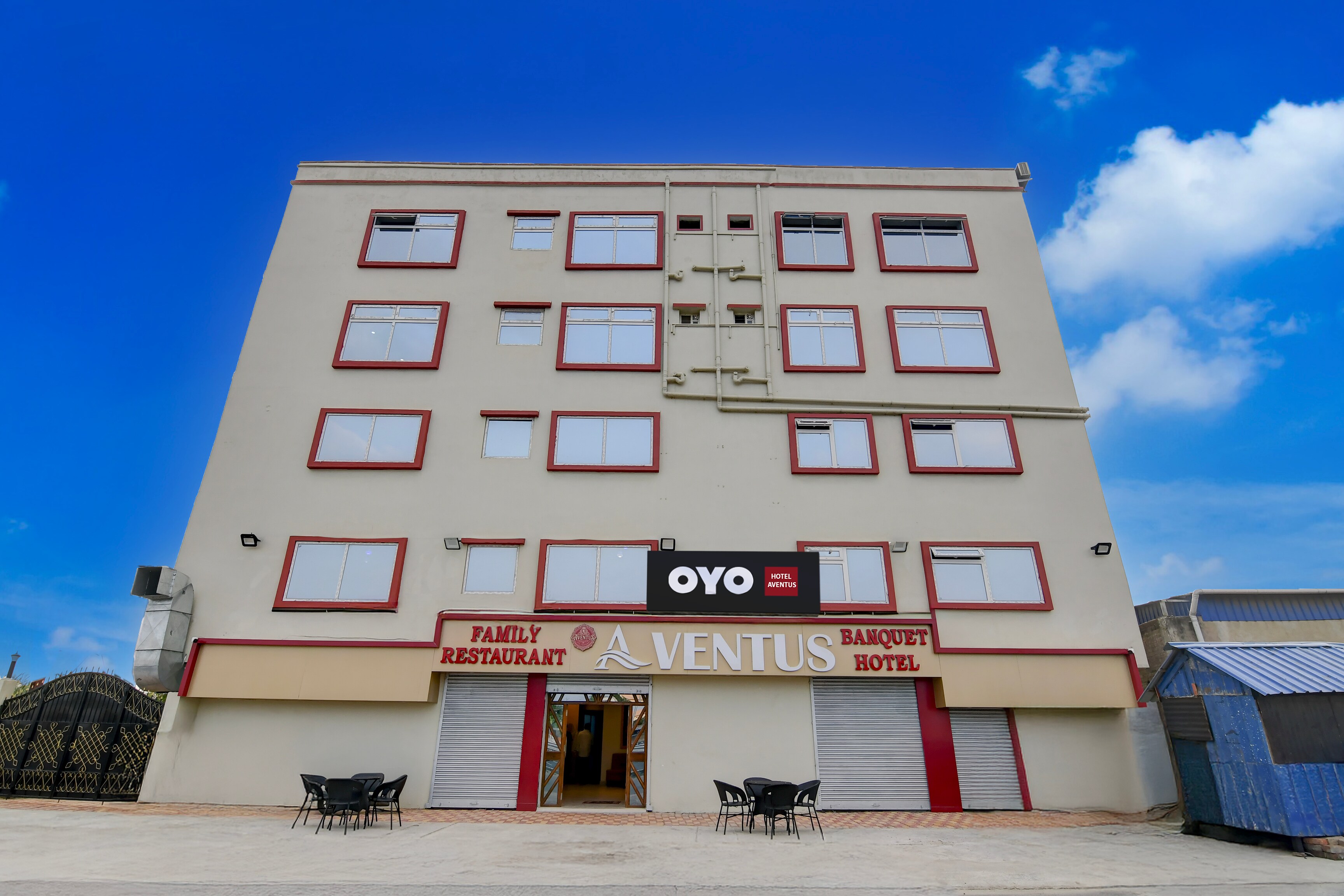 HOTEL O AVENTUS - Tap to explore photos