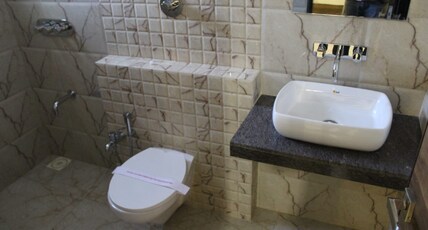 Hotel Highway Room Type - Deluxe Ac