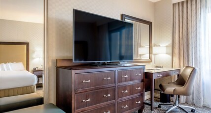 Washington Hilton Room Type - 1 KING BED CORNER ROOM