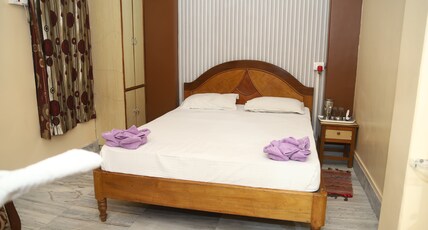 Hotel Centre Palace Room Type - Double AC Deluxe
