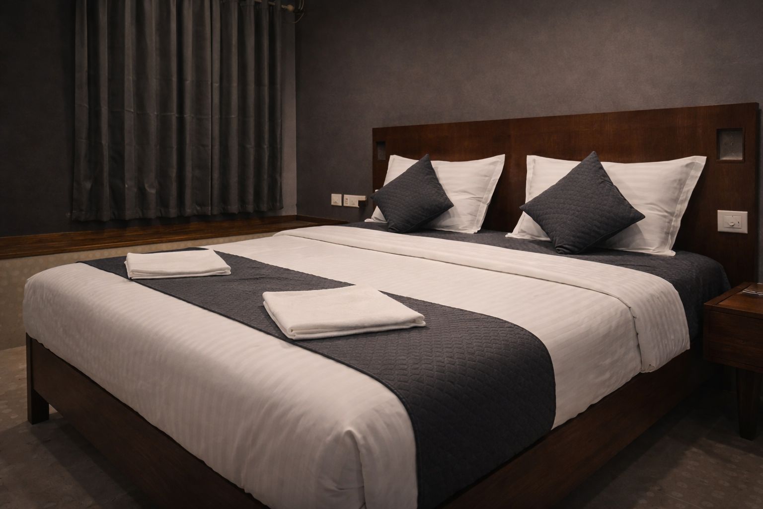 Hotel Hill Breeze Yelagiri - Tap to explore photos