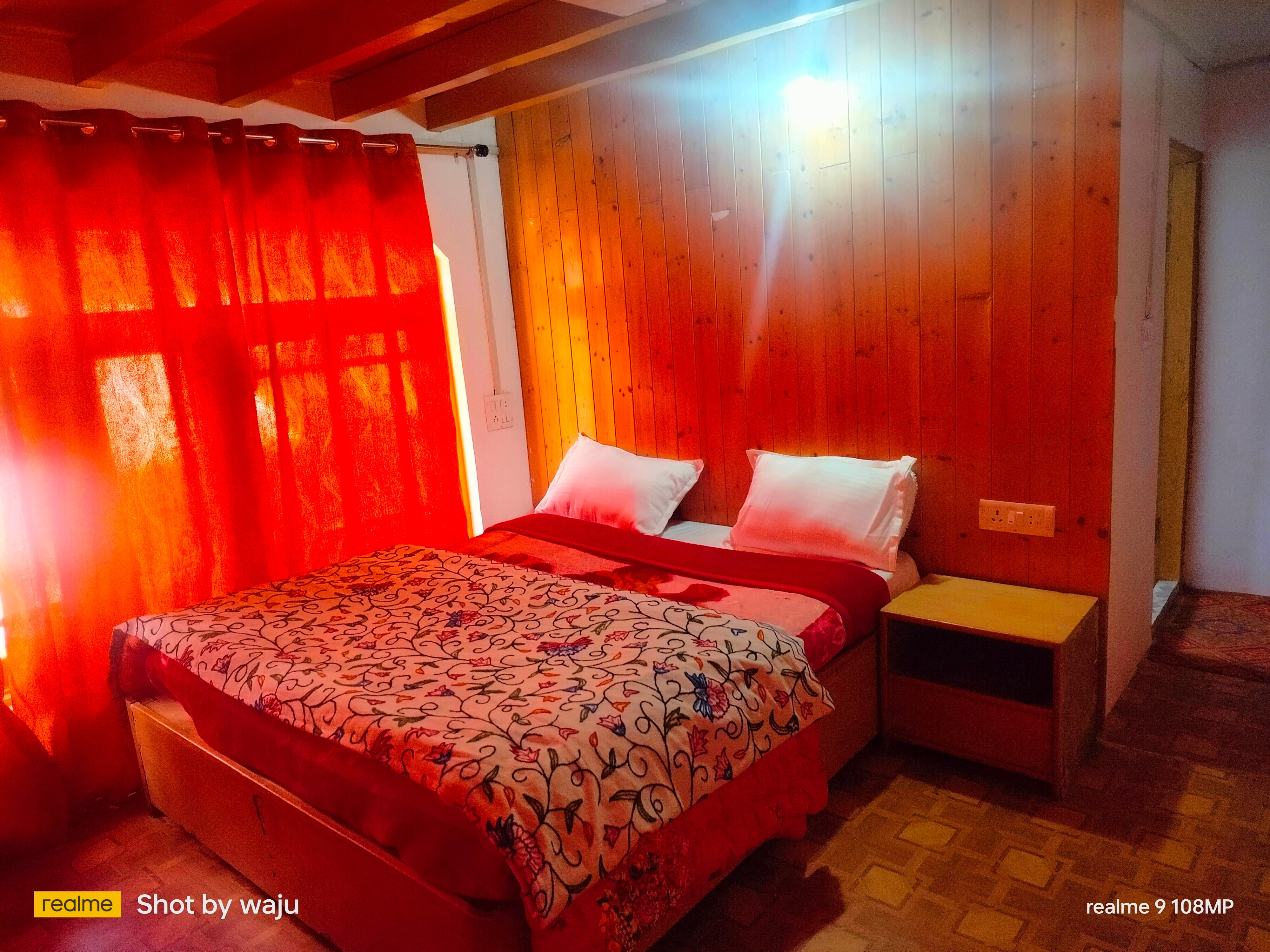 Kesar Villa in Pahalgam Woods - Tap to explore photos