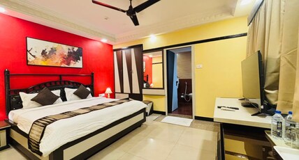 Lytton Hotel Room Type - Suite Room with attached Seating Room