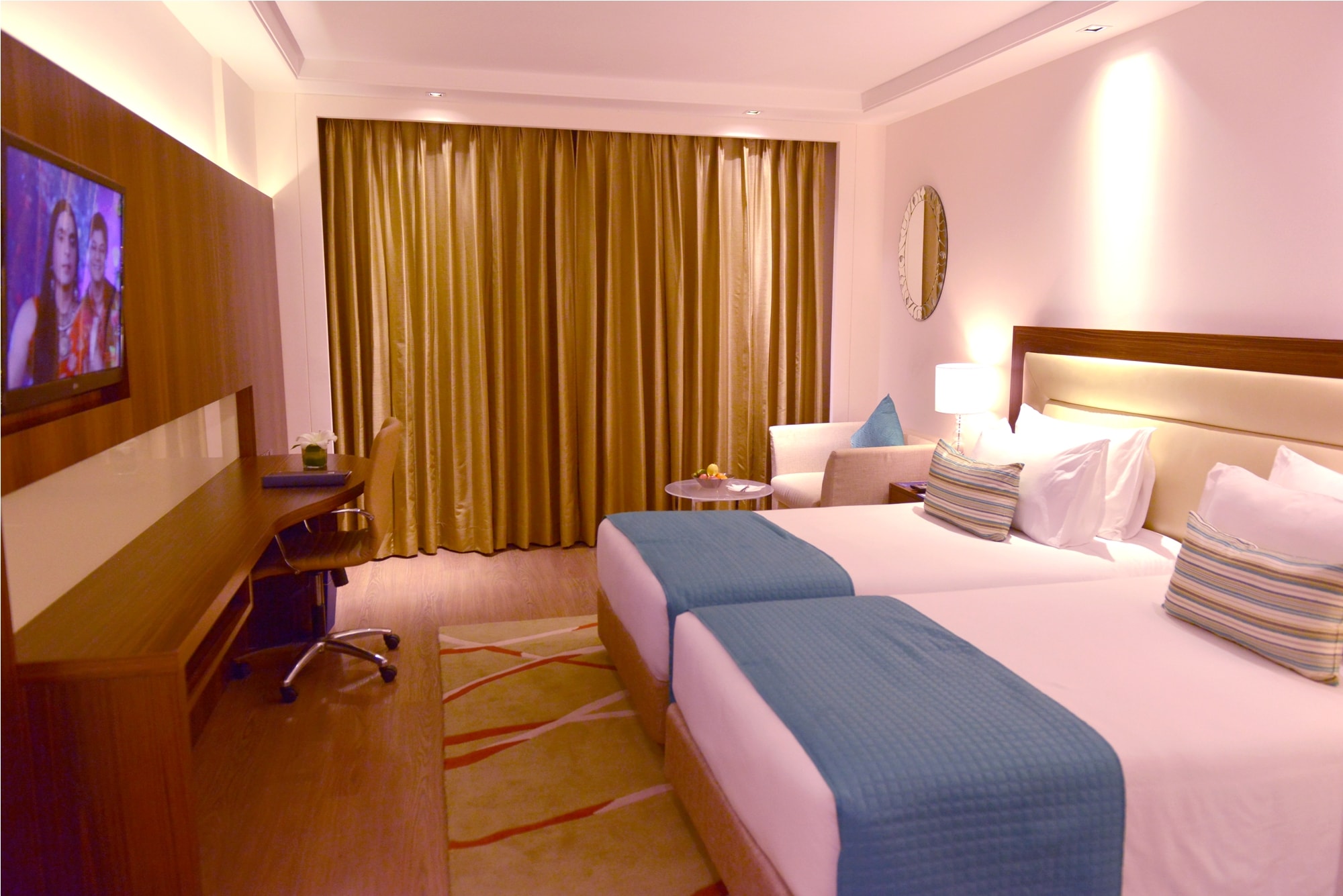 Golden Tulip Hotel Lucknow - Tap to explore photos