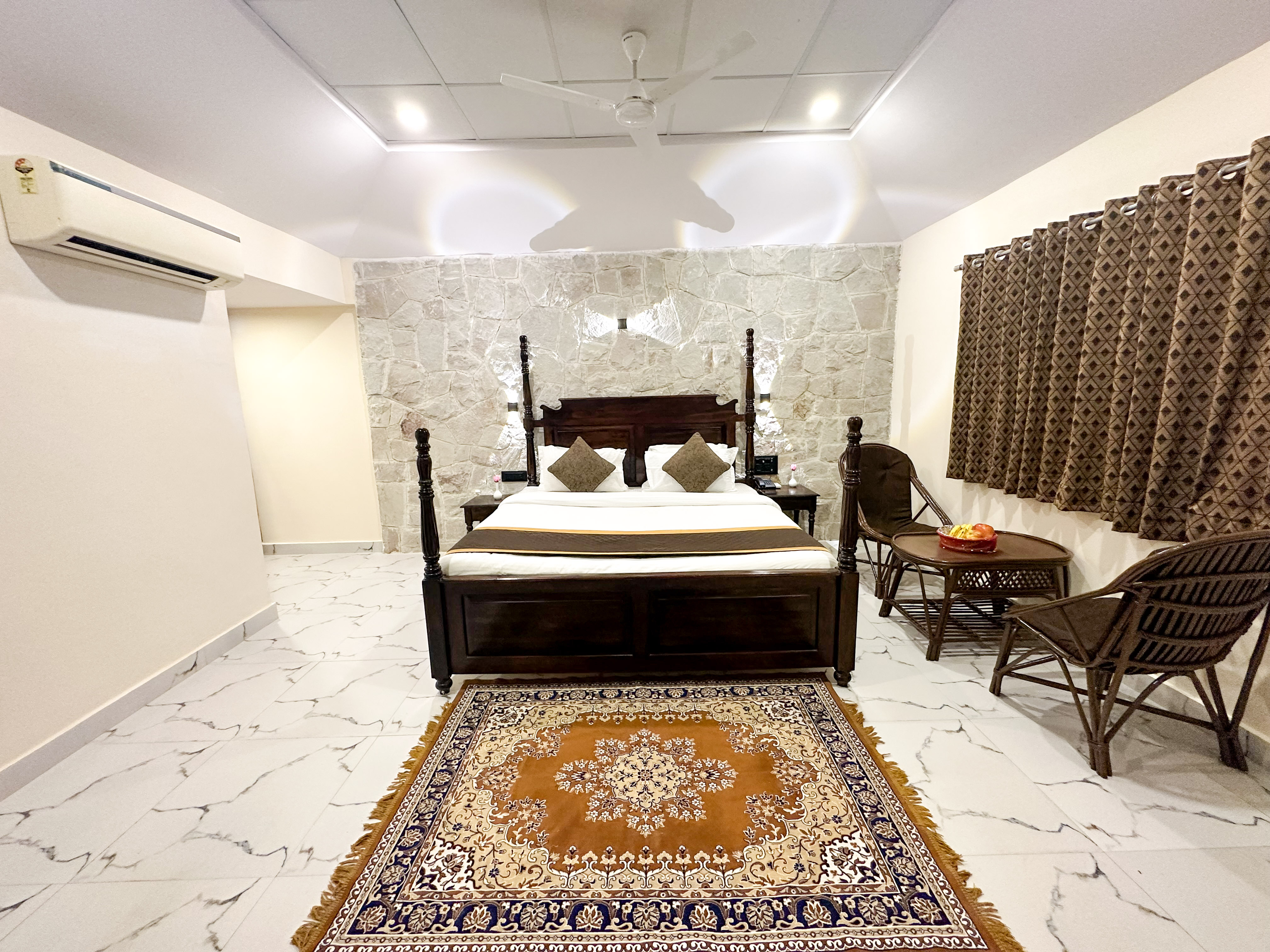Hotel Ranthambhore National Resort - Tap to explore photos