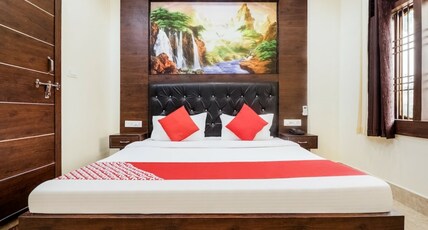 Hotel Krishna Room Type - Room No 106