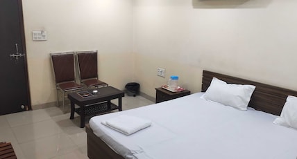 Hotel O Aarambh Palace Room Type - Classic