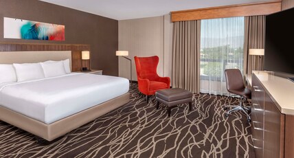 DoubleTree by Hilton Hotel San Bernardino Room Type - 1 KING BED LARGER ROOM