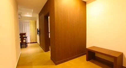 Hotel Highway palace Room Type - Deluxe King Room