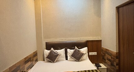 Hotel Maitri Inn Room Type - Deluxe Room