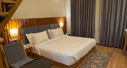The Uttrayan - Luxury meets tranquility Room Type - Kings Villa