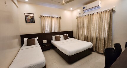 Hotel Bandhan Room Type - Triple Bed A.C