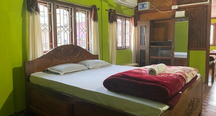 Ninashi Homestay Room Type - Deluxe Room