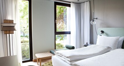 Hotel Indigo Vienna  Room Type - 1 Queen Bed Standard