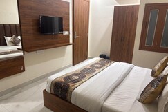 HOTEL AMRIT GOLD