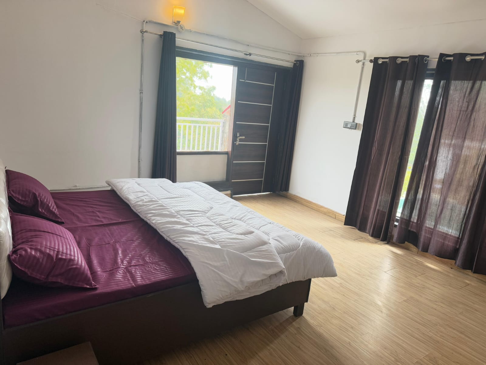 Private farm stay in Gurgaon 6 bhk - Tap to explore photos