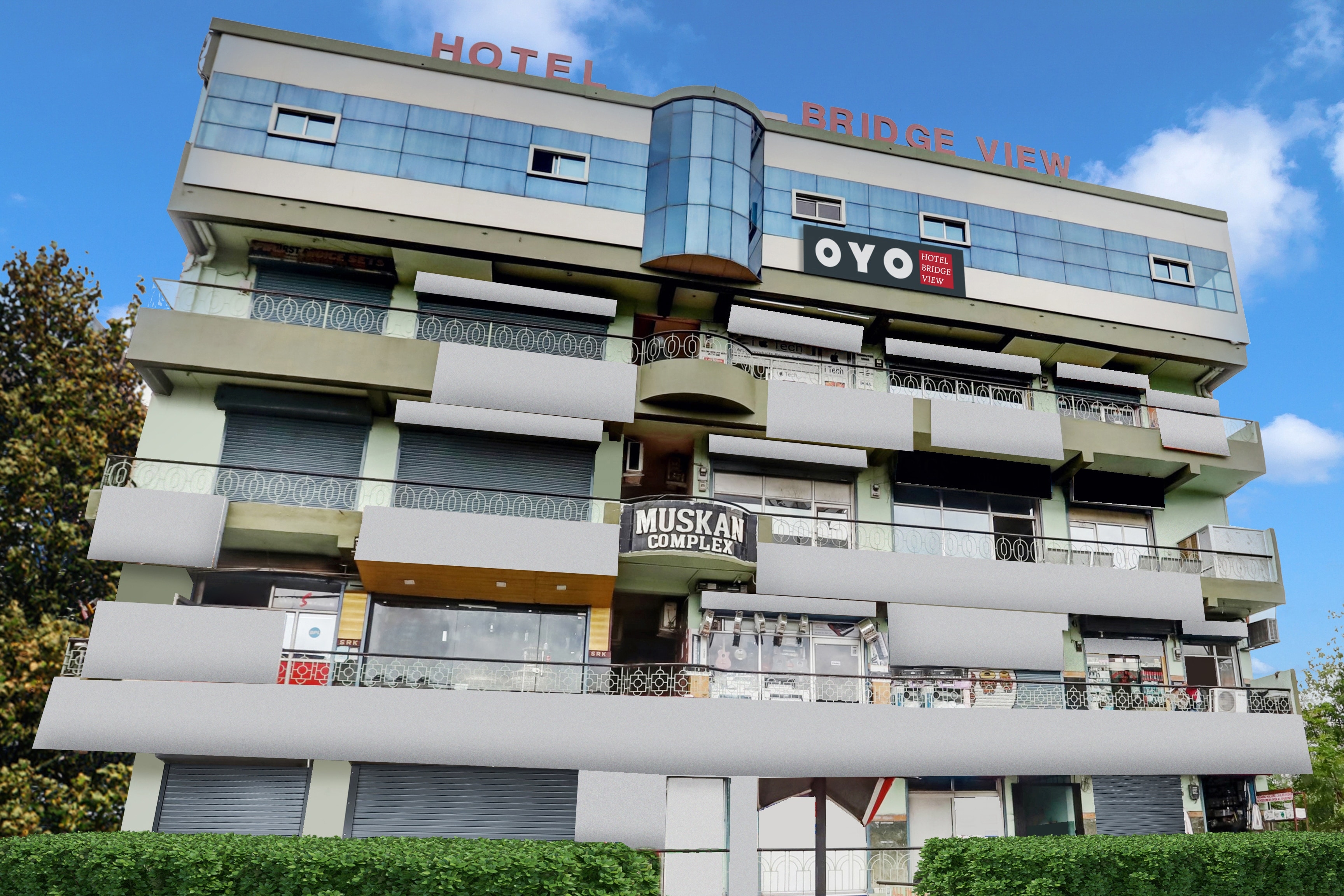 OYO 829935 Hotel Bridge View - Tap to explore photos