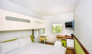 Ibis Budget St Peters Room Type - Standard Room with one Queen Bed and One Single Bunk Bed Ibis Budget St Peters Room Type - Standard Room with one Queen Bed and One Single Bunk Bed