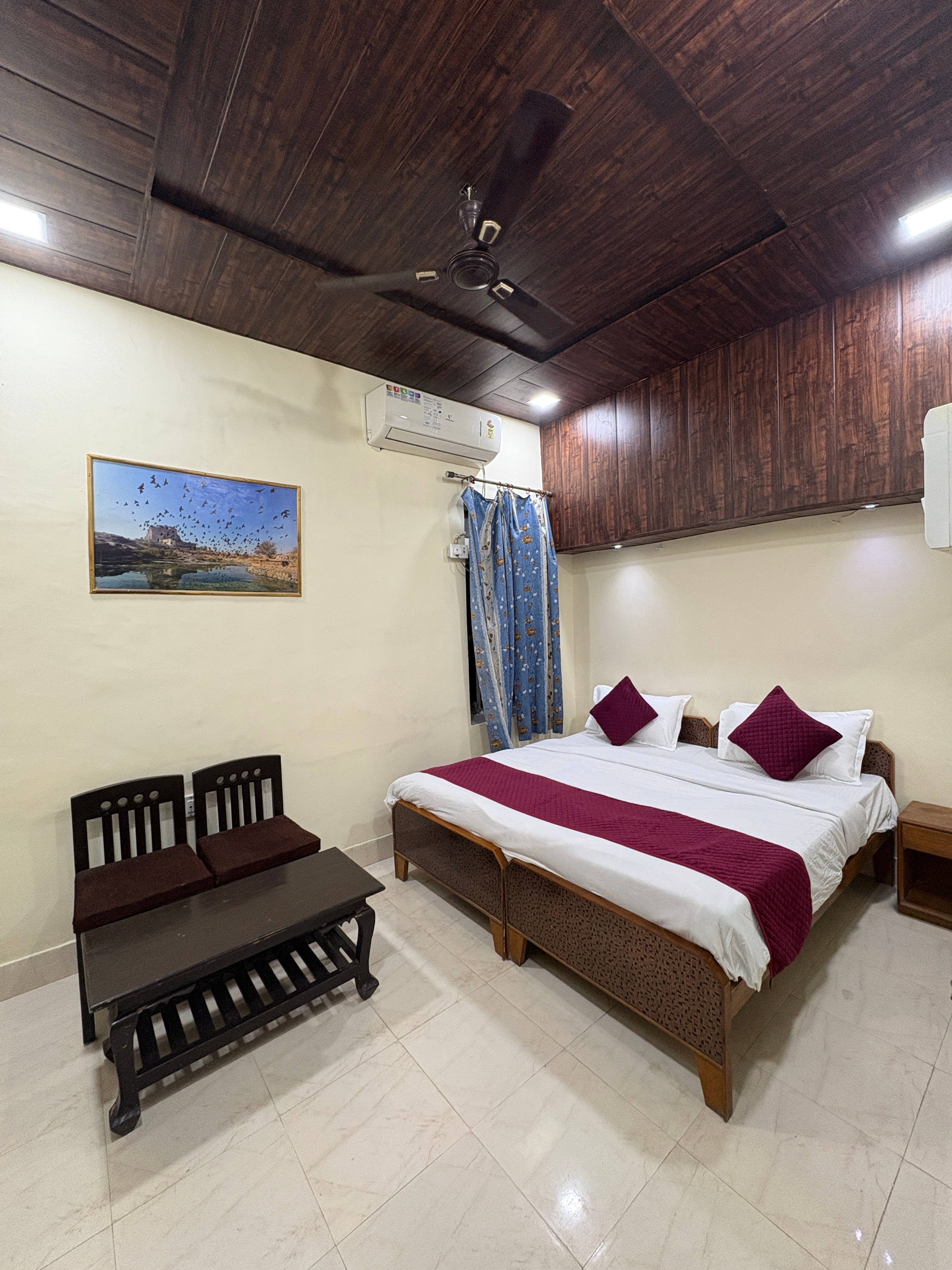 Hotel Tiger Homestay - Tap to explore photos