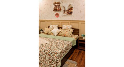 FabHotel Galleria Stage Room Type - Premium Room