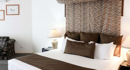 Mercure Hunter Valley Gardens Room Type - Privilege Room 1 King Bed and Spa