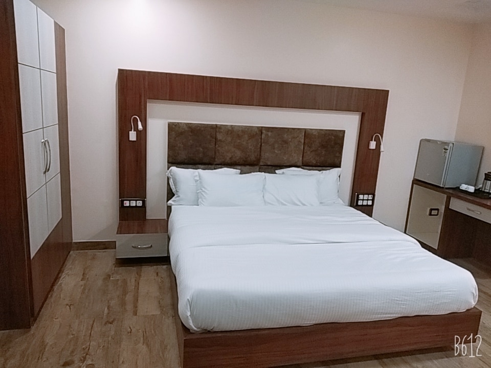 Hotel Anand Residency - Tap to explore photos