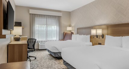 Best Western Plus Bridgewater Hotel & Convention Centre Room Type - 2 Queen Beds, Non-Smoking, Refrigerator, Wi-Fi, Full Breakfast