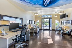 Best Western Space Age Lodge