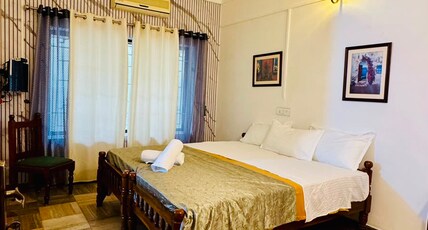 Scarlet's Inn kochi Room Type - Standard Double or Twin Room