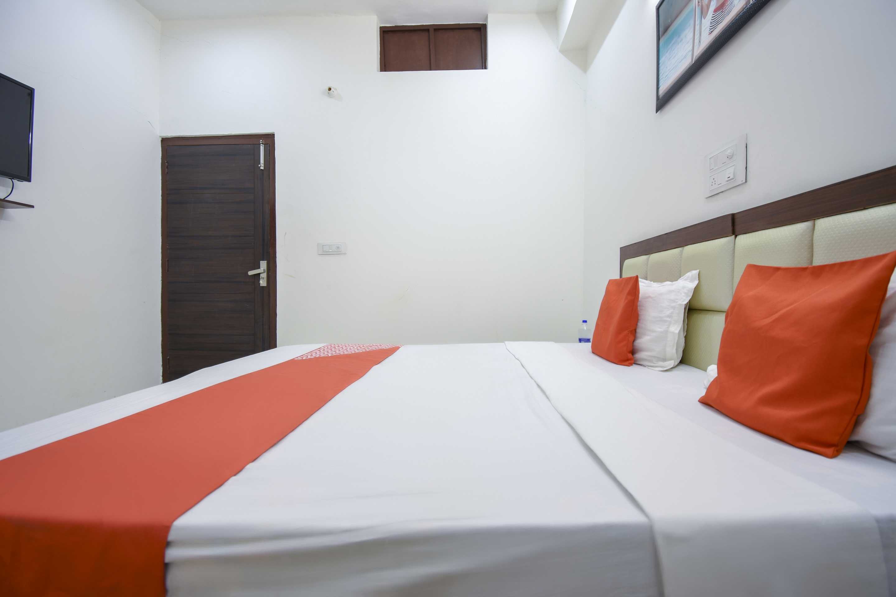 Hotel O 71214 Hotel Welcome Inn - Tap to explore photos