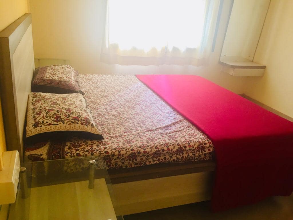 Vanora Beach Niwas - Tap to explore photos