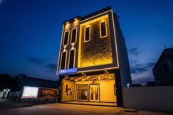 FabHotel Sirtaj Suites